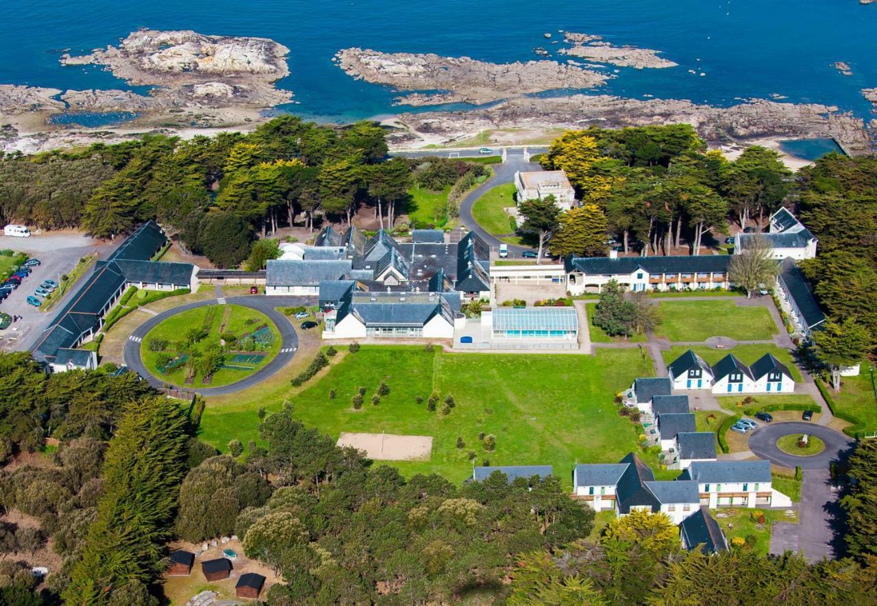 Hotel-Club Et Locations Domaine De Port Aux Rocs Ле-Круазік Екстер'єр фото